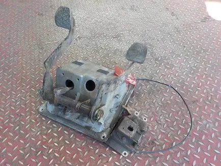 9342940001 MERCEDES Блок педалей