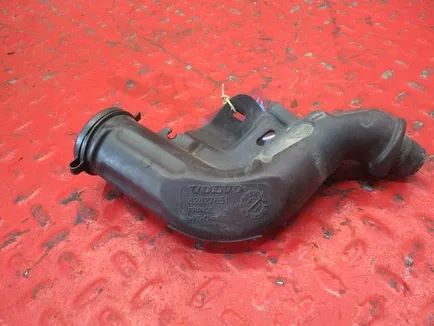 82828413 VOLVO Горловина бачка омывателя