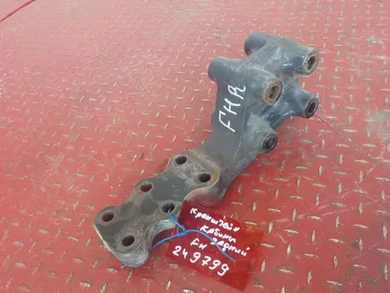 7421196590 RENAULT Кронштейн кабины задний