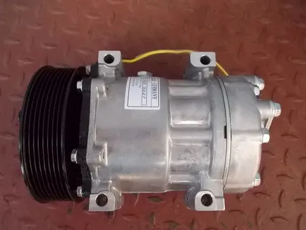 81503041 VOLVO Компрессор кондиционера