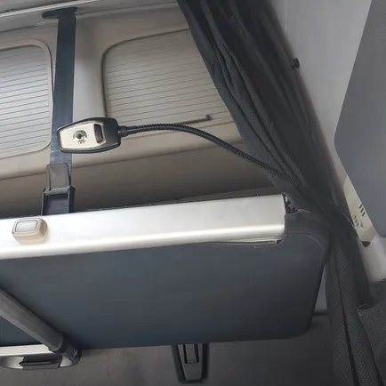 82317898 VOLVO Плафон салонный, Отсутствует
