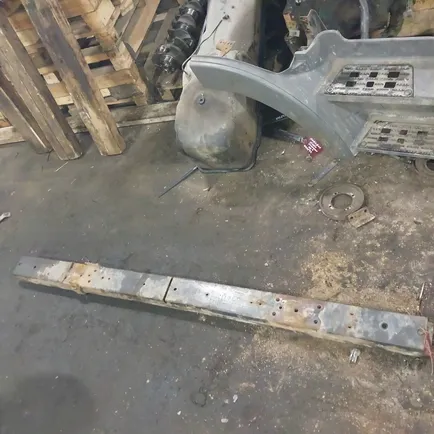 9303100422 MERCEDES Усилитель бампера