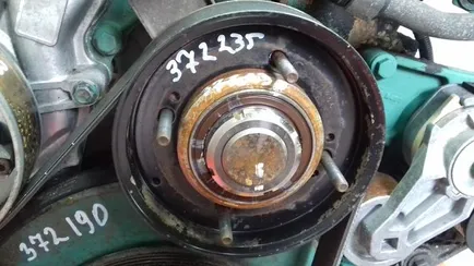 21146740 VOLVO Привод термомуфты