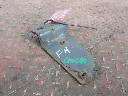 21127732 VOLVO Кронштейн крана уровня пола