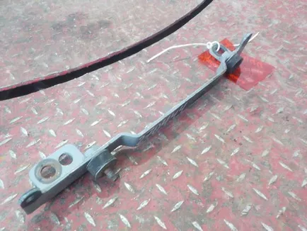 5801751268 IVECO Кронштейн трапа за кабиной