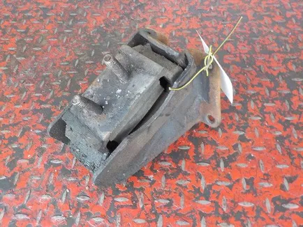 504046294 IVECO Подушка двигателя