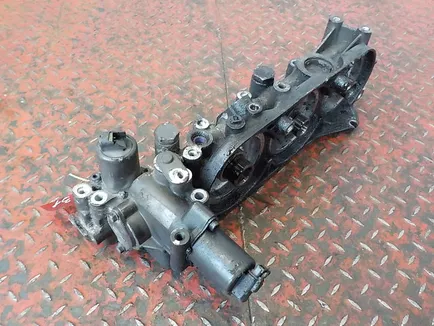 21304735 RENAULT Кронштейн масляного фильтра