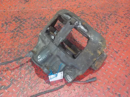 9754206201 MERCEDES Суппорт передний, Отсутствует