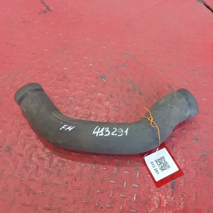 20740344 VOLVO Патрубок водяной