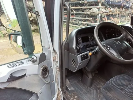 9418100154 MERCEDES Поручень, Отсутствует