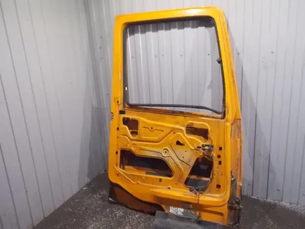 9417200805 MERCEDES Дверь левая, Отсутствует