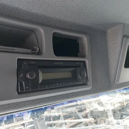 48205286 MERCEDES Магнитола, Отсутствует