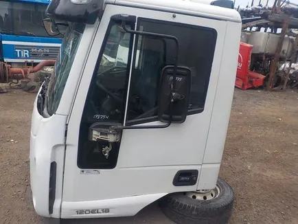 504232513 IVECO Дверь левая, Отсутствует