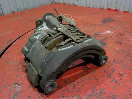20700526 VOLVO Суппорт передний, Отсутствует