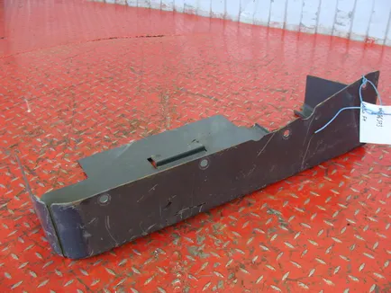 21412683 VOLVO Защита бака AdBlue