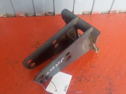 9303100309 MERCEDES Кронштейн усилителя бампера правый