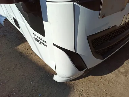5801564188 IVECO Дефлектор кабины правый, Отсутствует