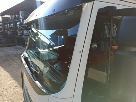 5801563243 IVECO Накладка стойки, Отсутствует
