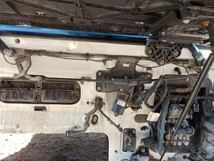 99439631 IVECO Трапеция стеклоочистителя, Отсутствует