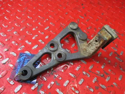 20870093 VOLVO Кронштейн ресивера