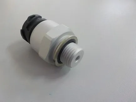 504103341 IVECO Датчик давления воздуха