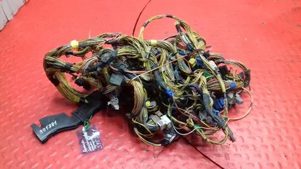 5001868044 RENAULT Электропроводка кабины