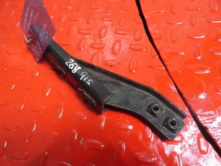 82318840 VOLVO Кронштейн подножки