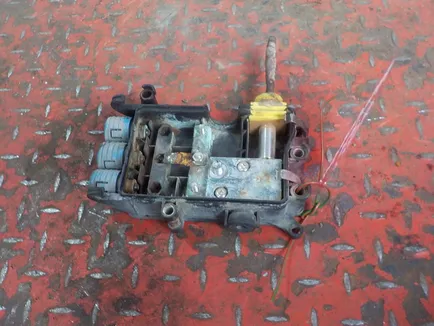 9305462240 MERCEDES Коробка распределительная, Отсутствует