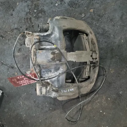 9444207501 MERCEDES Суппорт передний левый