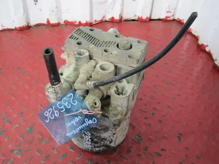20392573 VOLVO Осушитель