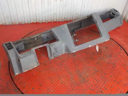 504044019 IVECO Торпедо
