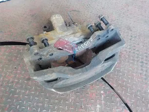 20523651 VOLVO Суппорт передний левый
