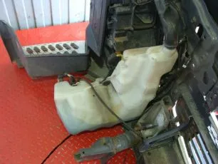 84080999 VOLVO Бачок омывателя