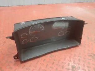 20739270 VOLVO Панель приборов