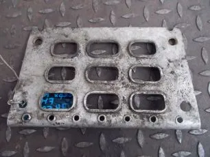 20379437 VOLVO Накладка подножки