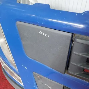 82266441 VOLVO Заглушка решетки правая