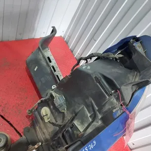 82367098 VOLVO Корпус фары левый