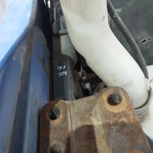 82259153 VOLVO Кронштейн крепления фары