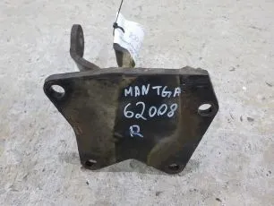85417205034 MAN Кронштейн торсиона правый
