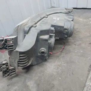 7421636309 RENAULT Фара правая