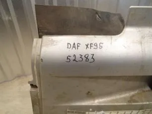 1294948 DAF Рамка фары левая