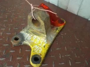 9494660035 MERCEDES Кронштейн рулевого цилиндра