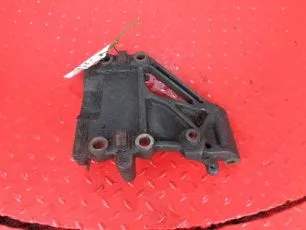 20922883 VOLVO Кронштейн генератора