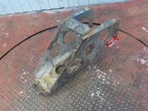7421106354 RENAULT Кронштейн запасного колеса