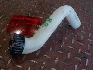 9438690017 MERCEDES Горловина бачка омывателя