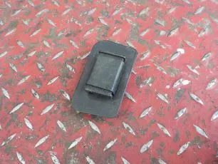 8189439 VOLVO Замок бардачка
