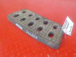504329071 IVECO Накладка подножки