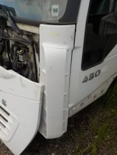 504096163 IVECO Дефлектор кабины левый