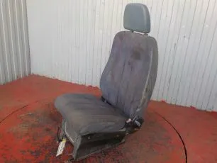 9739101709 MERCEDES Сиденье правое