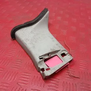 82869588 VOLVO Накладка стойки